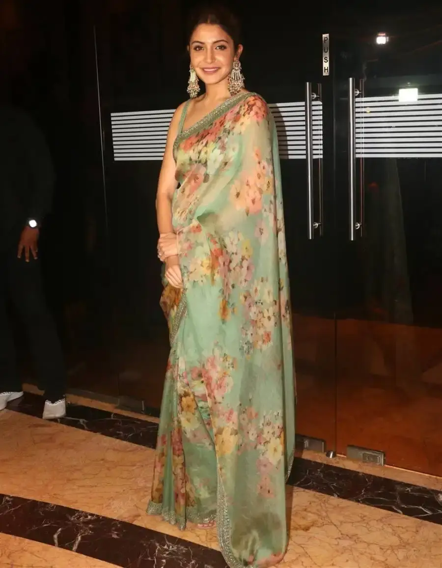 Anushka Sharma In Green Saree at NBT Utsav Awards